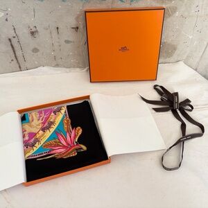 Hermes Tropiques Silk Scarf Carre 70